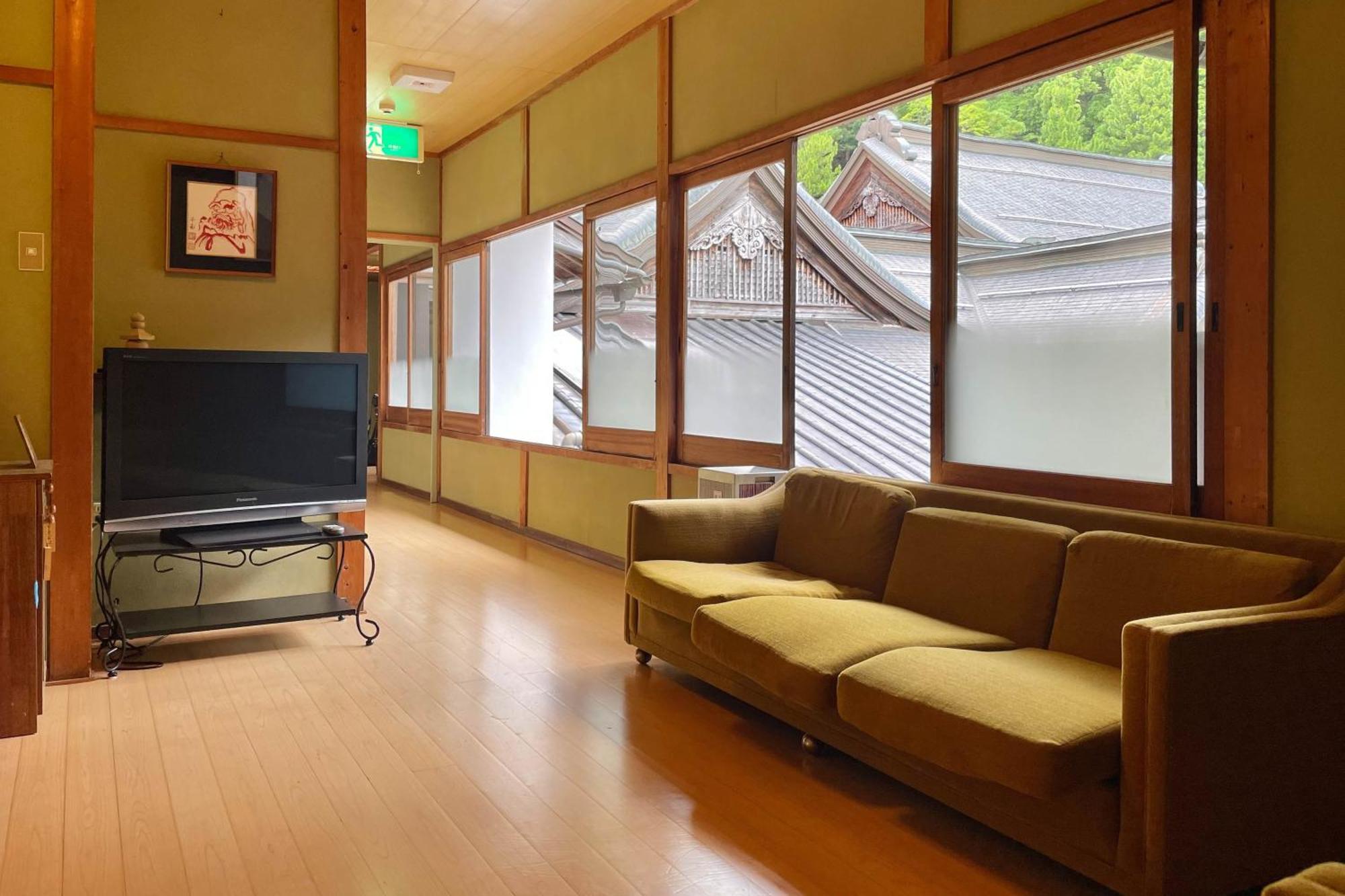 Отель Koyasan Shukubo Hojoin Экстерьер фото