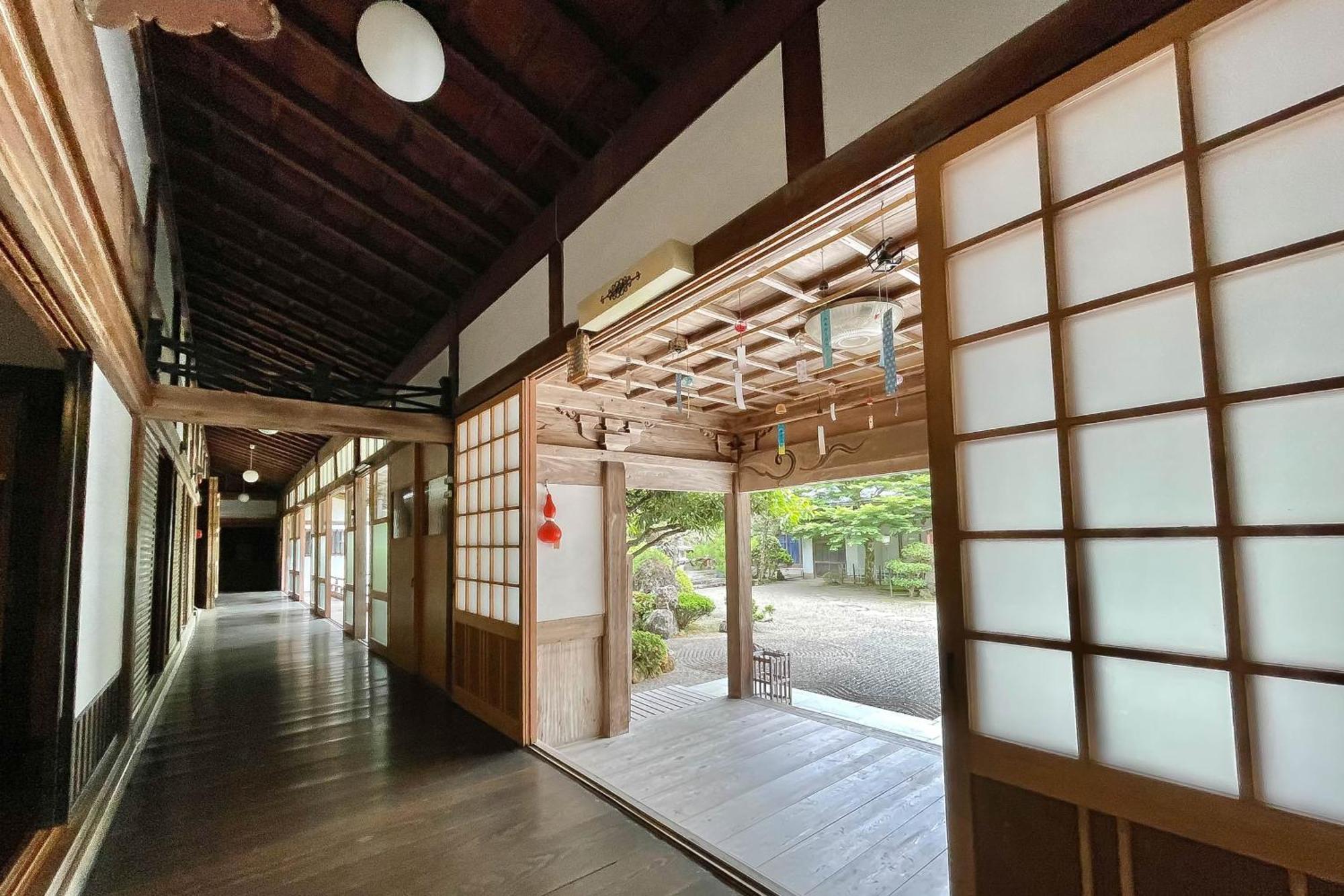 Отель Koyasan Shukubo Hojoin Экстерьер фото